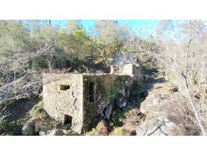 Ancien moulin à restaurer – 11 660 m² de nature à Sanilhac (07110 – Ardèche)