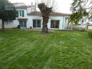 Vente maison 5 pièces 117 m² Saintes (17100)
