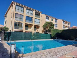 Agréable studio en rez de jardin dans résidence sécurisée avec Piscine