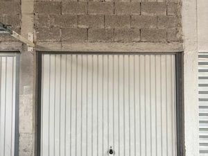 Garage fermé hauteur 3 75 mètres