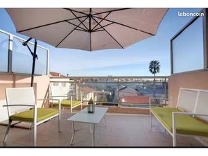 Charmant 2 pièces avec belle terrasse vue mer et piscine  proche Cannes  Antibes  Vallauri