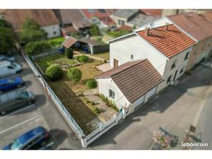 Maison spacieuse et lumineuse avec jardin et fort potentiel - toutes commodités à pied