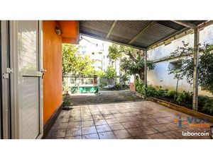 À VENDRE – Maison ancienne mitoyenne F4 type SATEC – Rue Monthyon  Saint-Denis