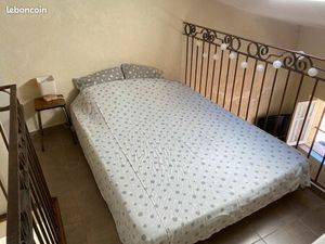 Petit duplex dans le Vieil Antibes pour quelques mois