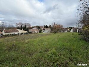 Terrain constructible et viabilisé – PREIXAN (11250)