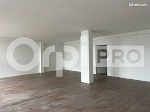 Local commercial 112 m²