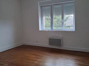 Loue appartement refait à neuf centre de charmes