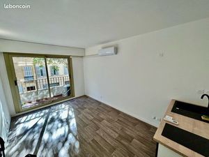 Studio occupé / Résidence avec gardien