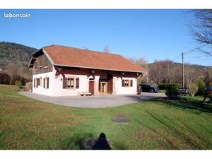 Maison type ferme à Robache