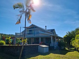 Villa 200m2 sur grand terrain arboré avec piscine