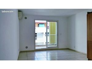 Studio 29 m² champ fleuri