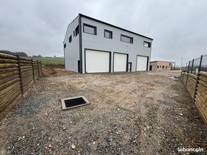 LOCAL PROFESSIONNEL NEUF – 102 / 105 ou 207 m²