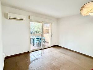 T2 climatisé avec grand jardin rez-de-jardin