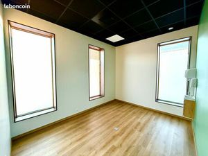 Cabinet/bureau partagé à louer