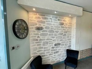 LOCAL COMMERCIAL 39 m² - 18100 VIERZON - QUARTIER CENTRE VILLE