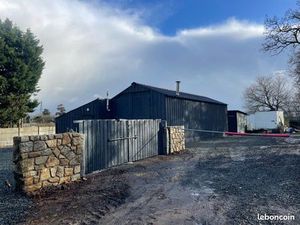 Local d’activité 140 m² avec terrain – En face de Point P