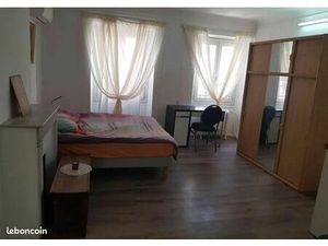 Studio 1 pièce 25 m²