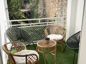 Appartement centre ville avec balcon  garage et cave