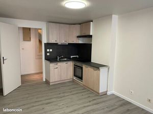 F3 rénové - 53m2 - avec petit balcon