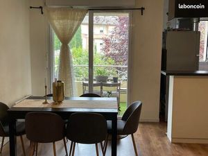 à saisir confortable T2 Libre au Domaine du GOLF à SEILH 31840-Piscine Parking Terrasse Ga