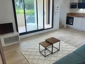 Studio neuf de standing + parking et terrasse