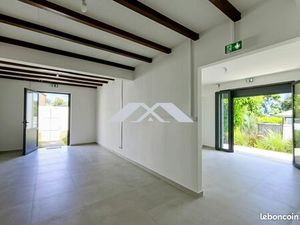 Bureaux 60 m² La Rivière Saint Louis