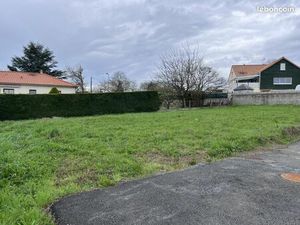 Terrain 400 m² Saint Pierre Montlimart