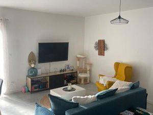 Bel appartement T4 de 90 m² entièrement rénové – Tullins (secteur Chépy)