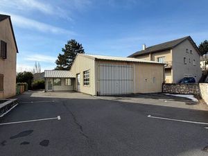 Local garage bureau hangar