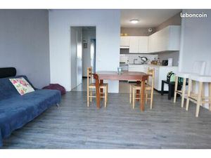 Appartement T2  47 m²  balcon  parking