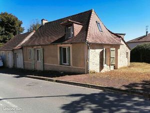 Maison 90 m² avec terrain à rénover - Bourg de Thenon