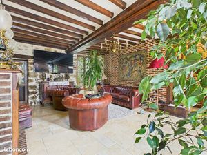 Villa 15 pièces 347 m²