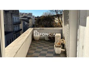 Alès - Centre-ville - Grand appartement à rafraichir proche de toutes commodités