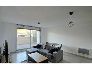 Location appartement  69 m² T-3 à Nîmes  859 €