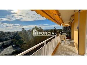 SAINT-RAPHAEL : 3/4 Pièces en dernier étage avec garage