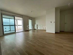 Quatre pièces avec jardin d'hiver et vue magnifique