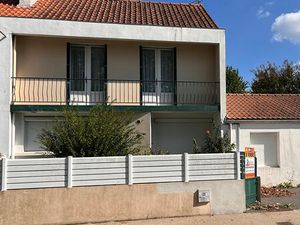 Challans au coeur du centre ville - 5 pièces 100 m2 - terrain 225m²