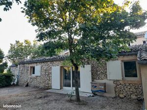04150 Simiane-la-Rotonde : jolie maison T2B avec jardin