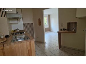 Grand F3 - 120m² - plein centre‑ville de Saint‑Dizier- Calme - proche tous commerces. Rue 