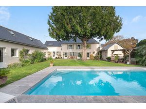 Maison Le Plessis Grammoire 5 pièce(s) 190 m2