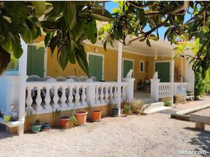 VILLA Centre Ville Brignoles