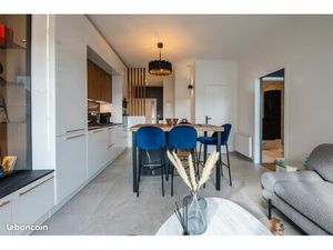 Appartement 46 m² rénové à neuf – 2 parkings – Tours centre