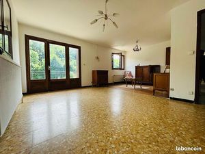 Maison 11 pièces 199 m²