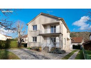 Maison de 168m² habitables en centre-ville de Cahors avec jardin et garage