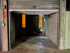 Garage box fermé 20 m² – Centre-ville Annemasse - Parc Montessuit