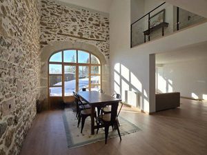 Spacieux corps de ferme meublé