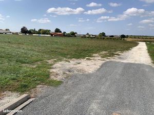 Terrain 381 m² Grezac