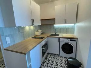 Location appartement une pièce 23 m² à Paris