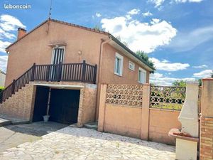 FRONTON  maison proche du college