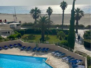 Appartement 2 pièces face à la mer + piscine